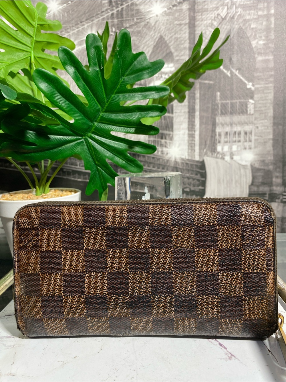 Authentic Rare Louis Vuitton Vintage Damier Zippy Wallet - Picture 9 of 16